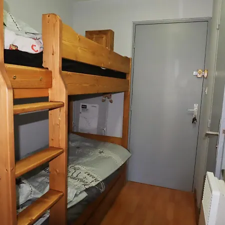 Appartement Rénové Au Centre Avec Balcon Et Parking - Fr-1-624-106