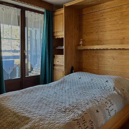 Appartement Rénové Au Centre Avec Balcon Et Parking - Fr-1-624-106 Samoëns