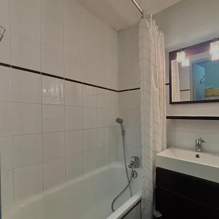 Appartement Rénové Au Centre Avec Balcon Et Parking - Fr-1-624-106 Samoëns
